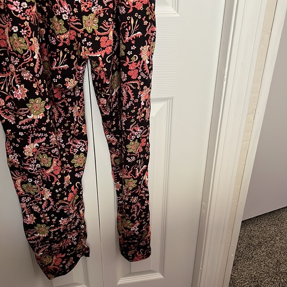Cherokee floral Print Jumpsuit Sz M/L Black Multicolored - Picture 12 of 14